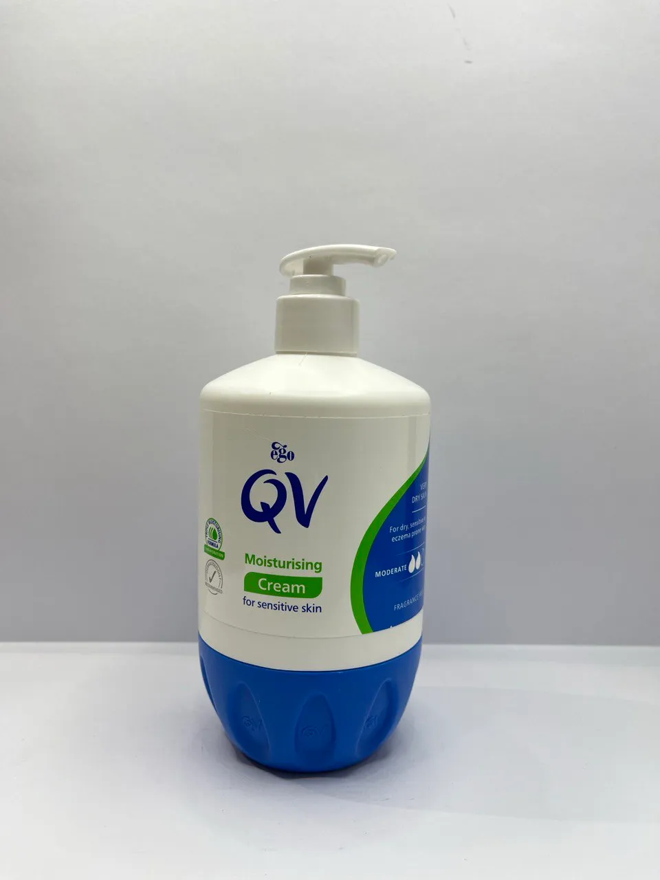 کرم مرطوب‌کننده کیووی پوست خشک